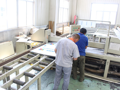 铝板染不上色的原因和处理方法